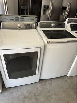 Washer and dryer good condition everything works fine