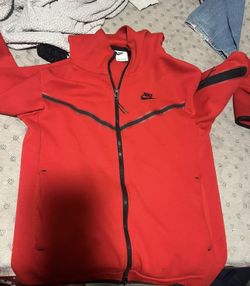 Red Nike Tech