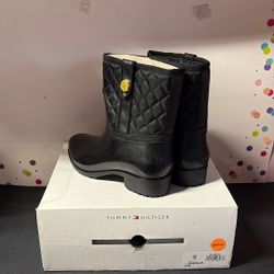 Women’s Tommy Hilfiger Rainboots   Size 9 NEW