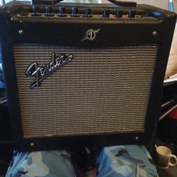 Fender Amp Mustang 1 V .2( Guitar)