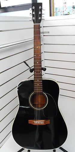 SIGMA DREADNOUGHT ACOUSTIC  GUITAR
