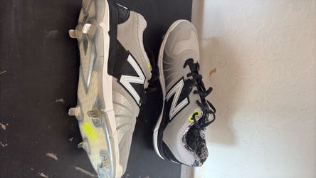 Men’s New Balance REV Lite Metal Cleats