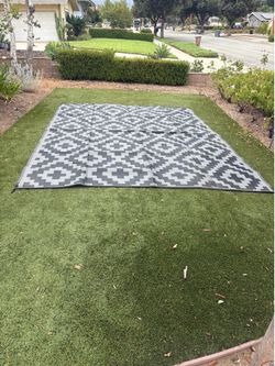 Large (9x11) Reversible Outdoor Camping/RV Patio Rug – Black & Gray