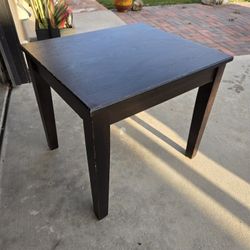 Table. Side Table 