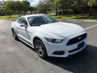 2017 FORD MUSTANG ECOBOOST PREMIUM.