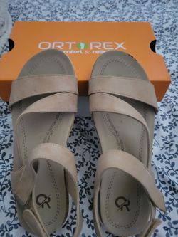 Women Sandles size 7