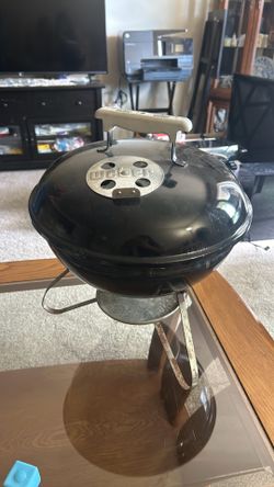 Weber Black Barbecue Grill – Portable