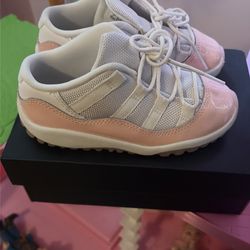 Jordan 11 9c is excellent condition