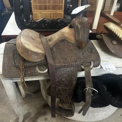 Saddle