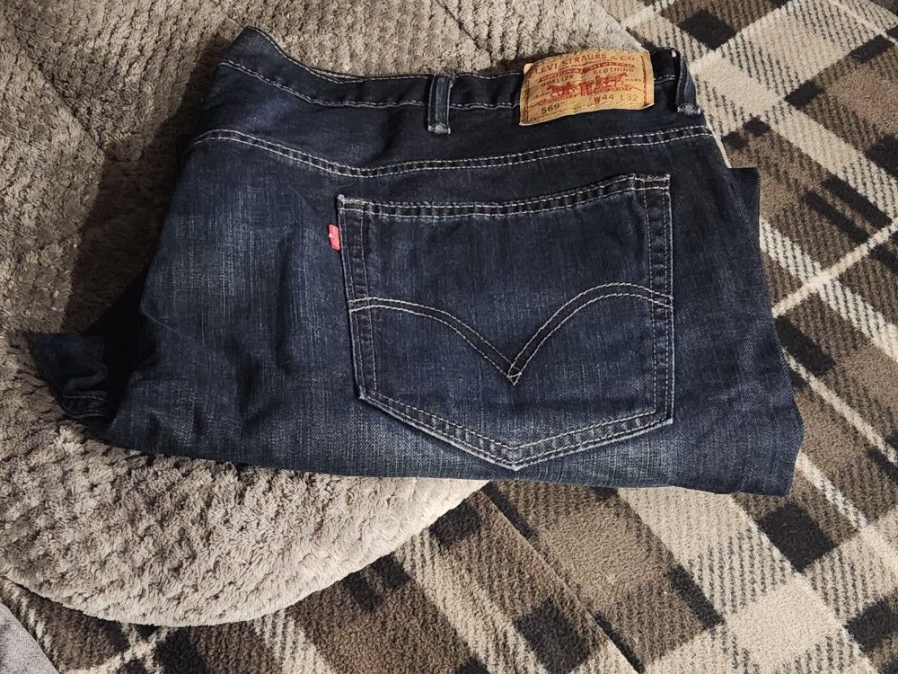 Levis 569's Loose Straight 44 X 32