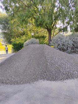 Road base /16 tons