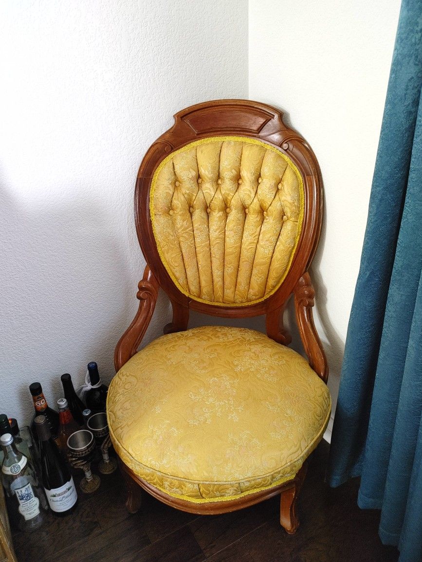 antique chair 