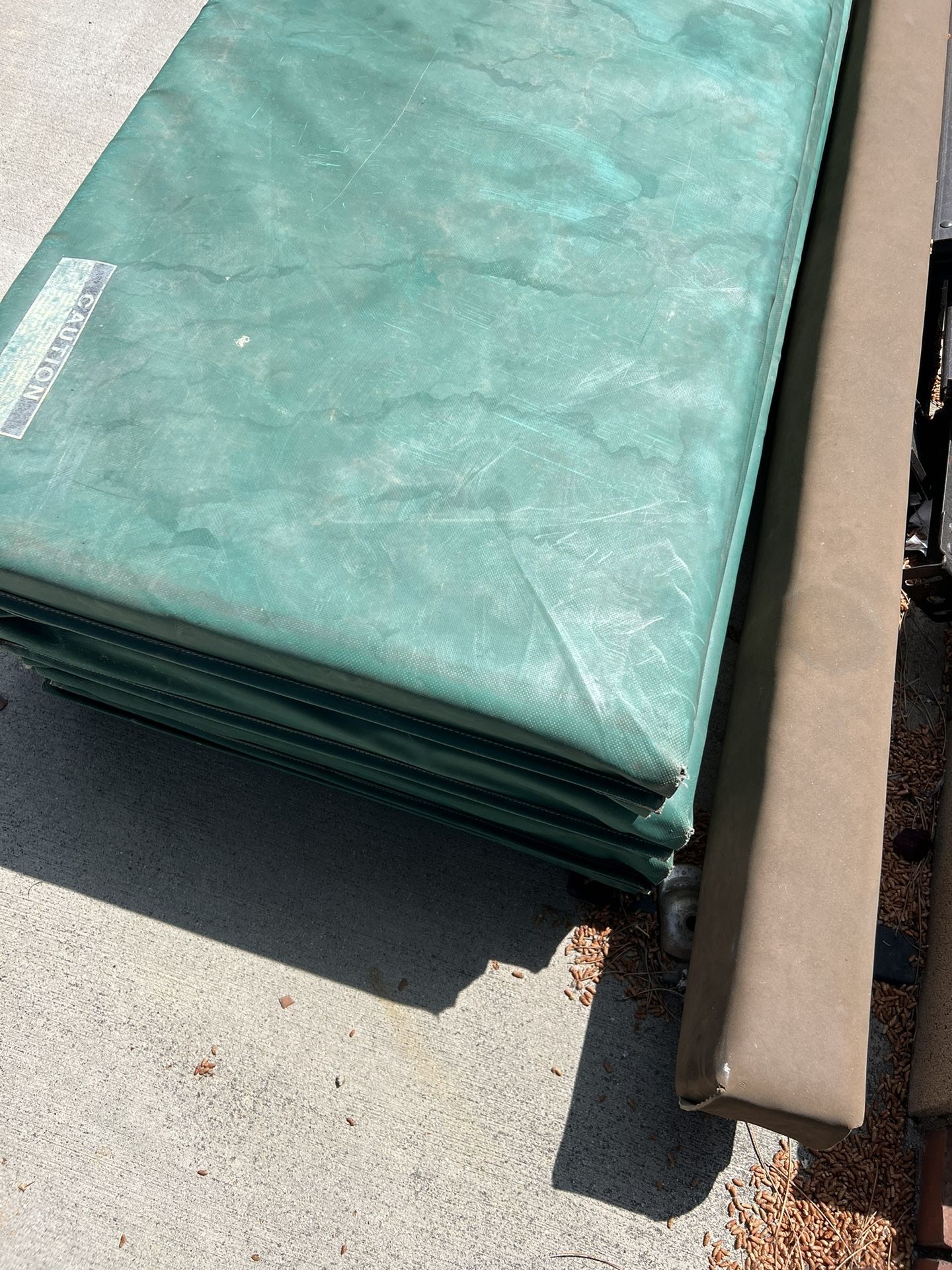 Gymnastic Balance Beam AND gym Mat 6ft x 12ft Good Quality