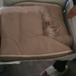 Snow Boots
