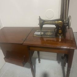 Antique Singer Sewing Machine Works Perfect