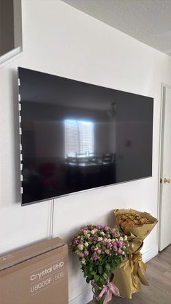 Samsung Crystal UHD U8000F 50" TV