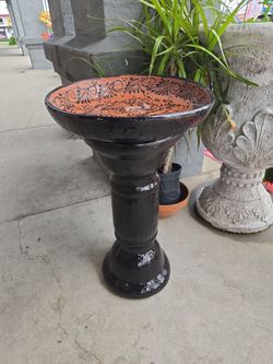Fuente pajarera ($135)tel (contact info removed)