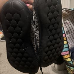 Women’s running shoes