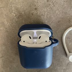 AirPods 2nd Generation w/ Case