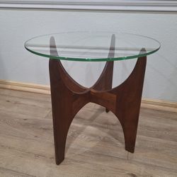 Adrian Pearsall for Craft Associates Mid Century Walnut Jacks Side Table