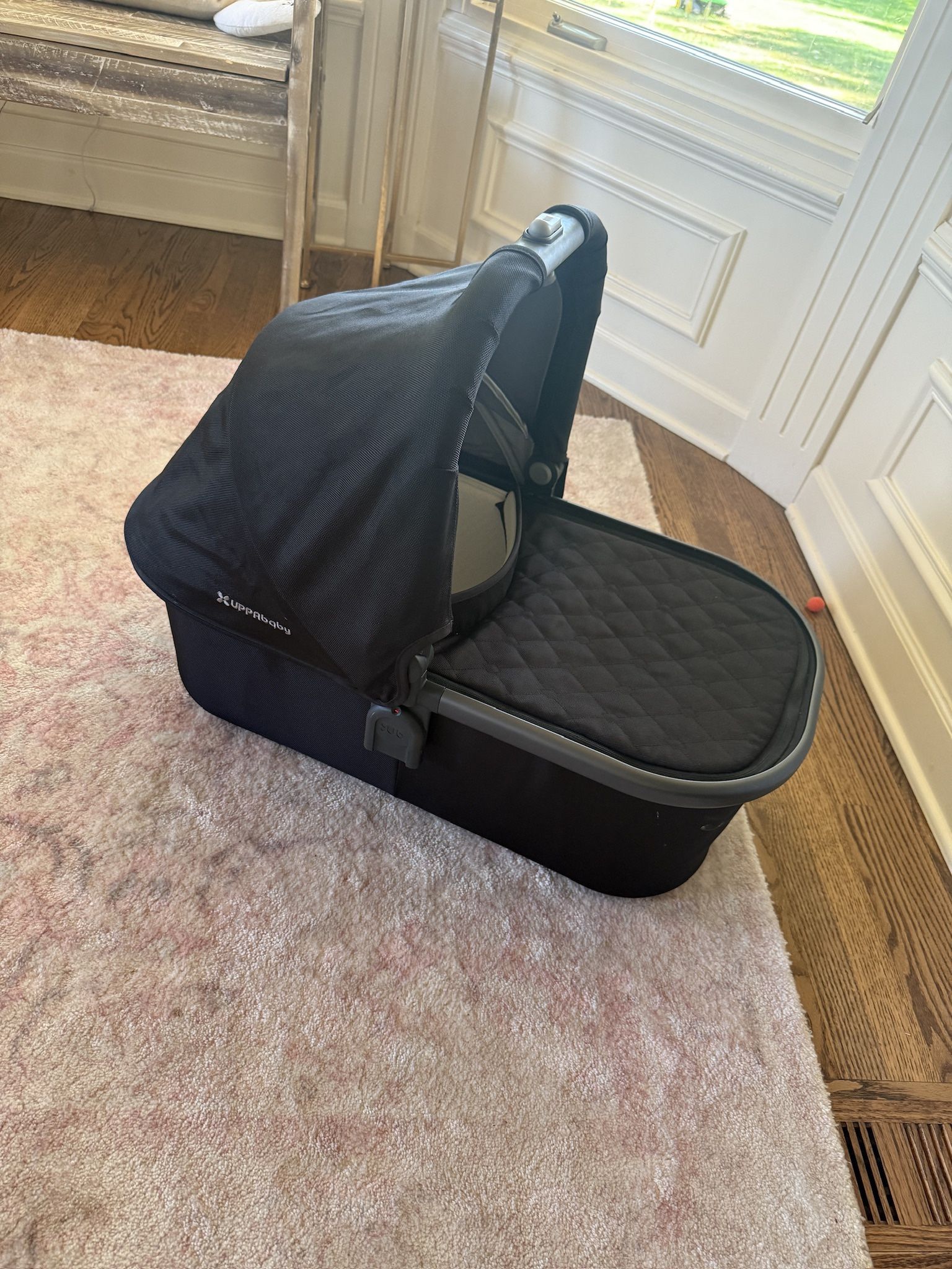 Great Condition! Uppababy bassinet price Drop!!
