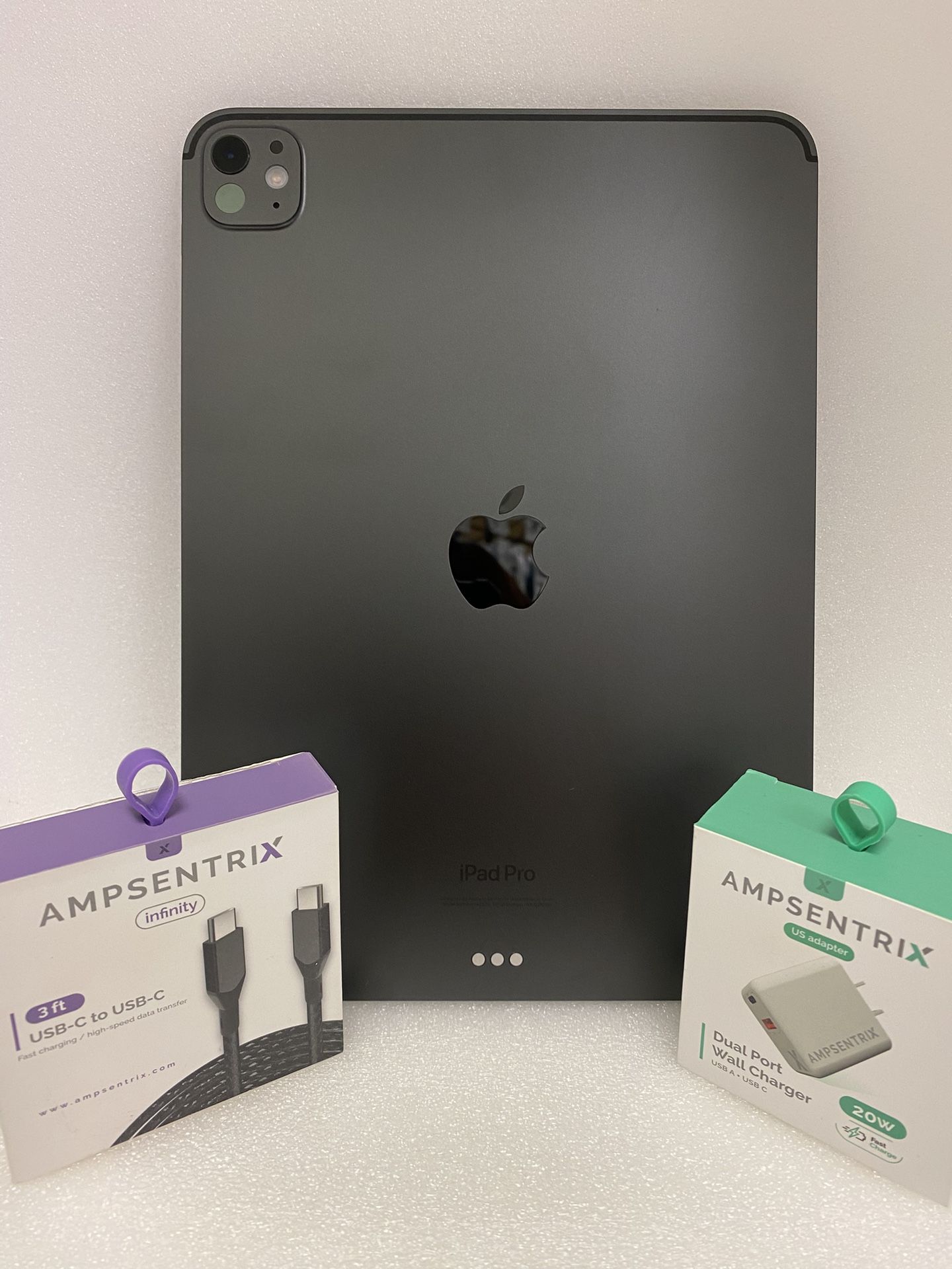 iPad Pro 11” M4 256GB WiFi *MINT CONDITION*