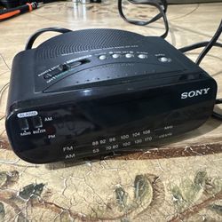 Sony Dream Machine AM/FM Alarm Clock Radio Battery Backup ICF-C212 Black 
