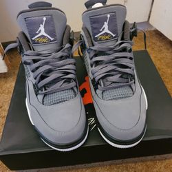 2019 Cool Grey  Jordan Retro 4