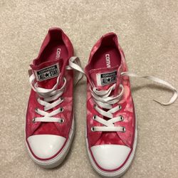Women’s Converse Size 8