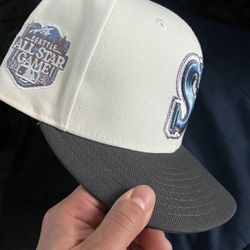 7 1/8 FITTED HATS