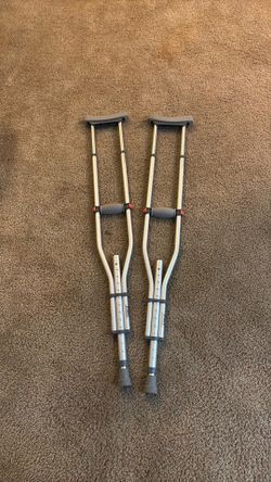 Crutches (4’7 to 6’7)