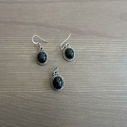 Black Onyx Earnings And Pendant 