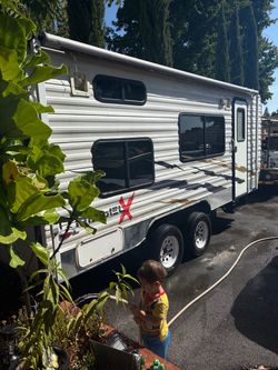 2008 toy hauler rebel 18ft