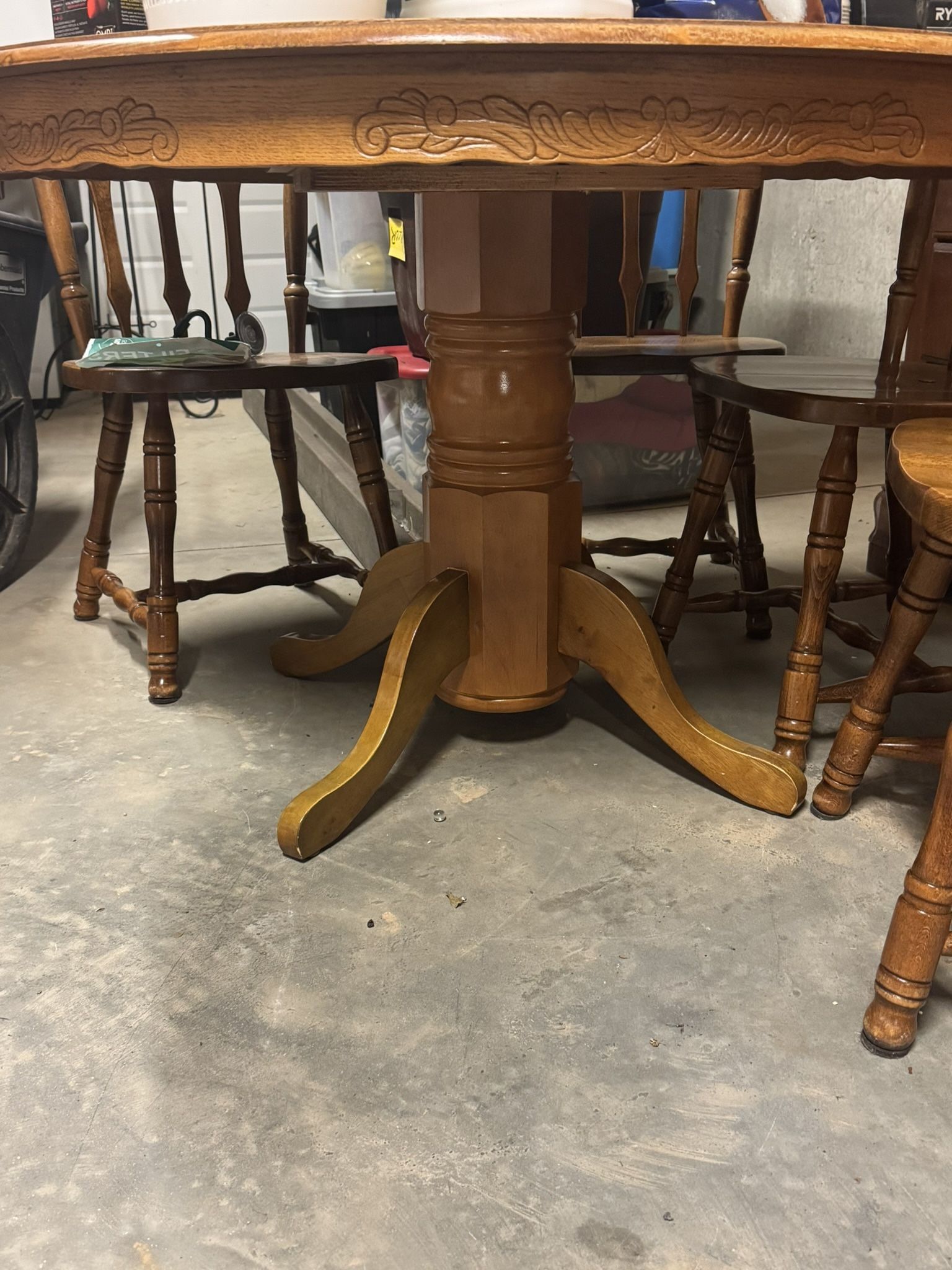 Kitchen Table/Chairs