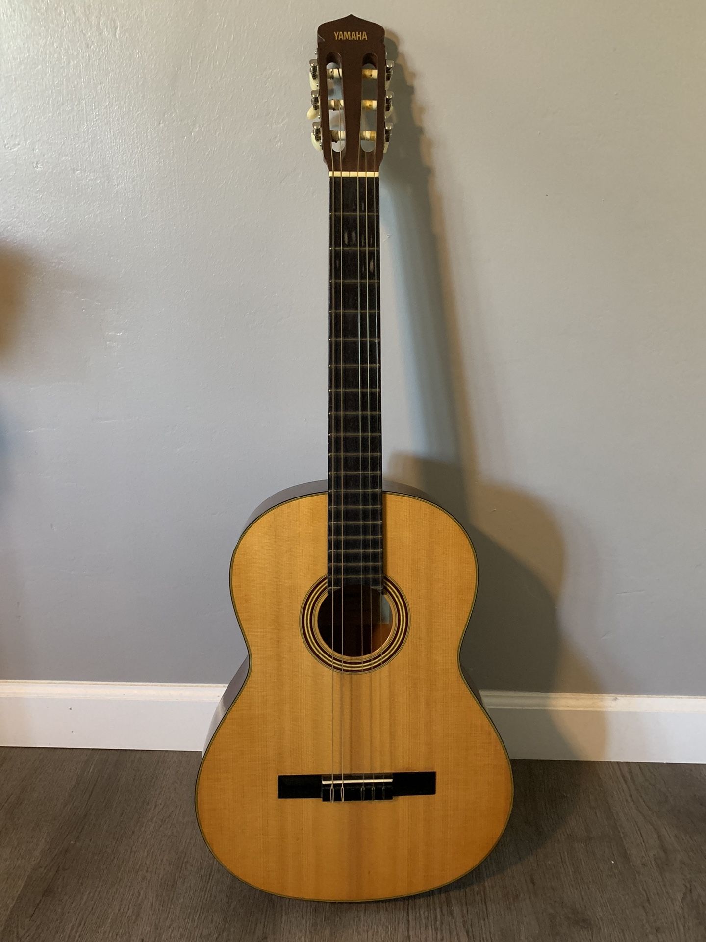 Yamaha G50 Vintage Classical Guitar