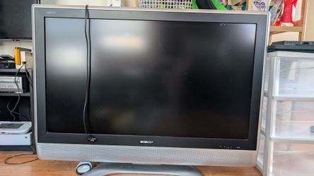 Sharp Aquos 40 " LCD TV