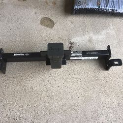 Trailer hitch for front of Jeep Gladiator 