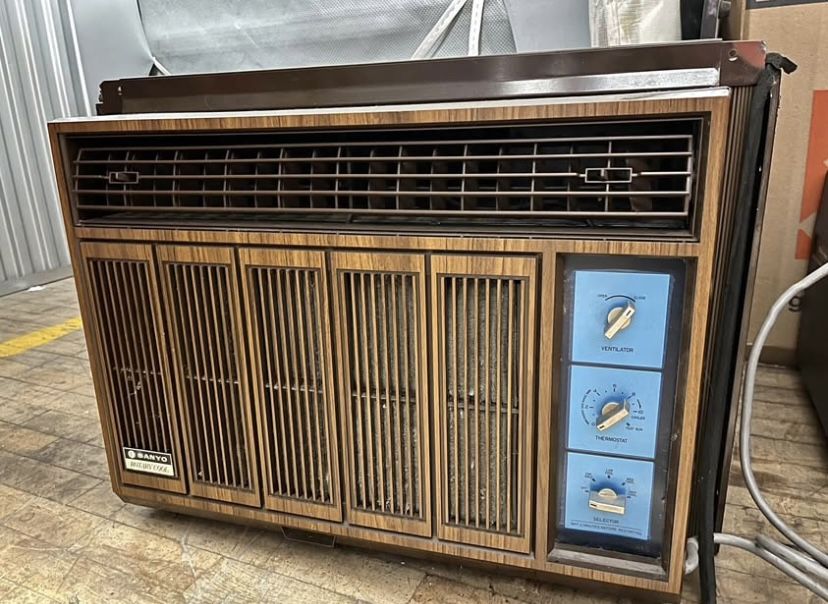 80’s Sanyo Window AC - Working Condition