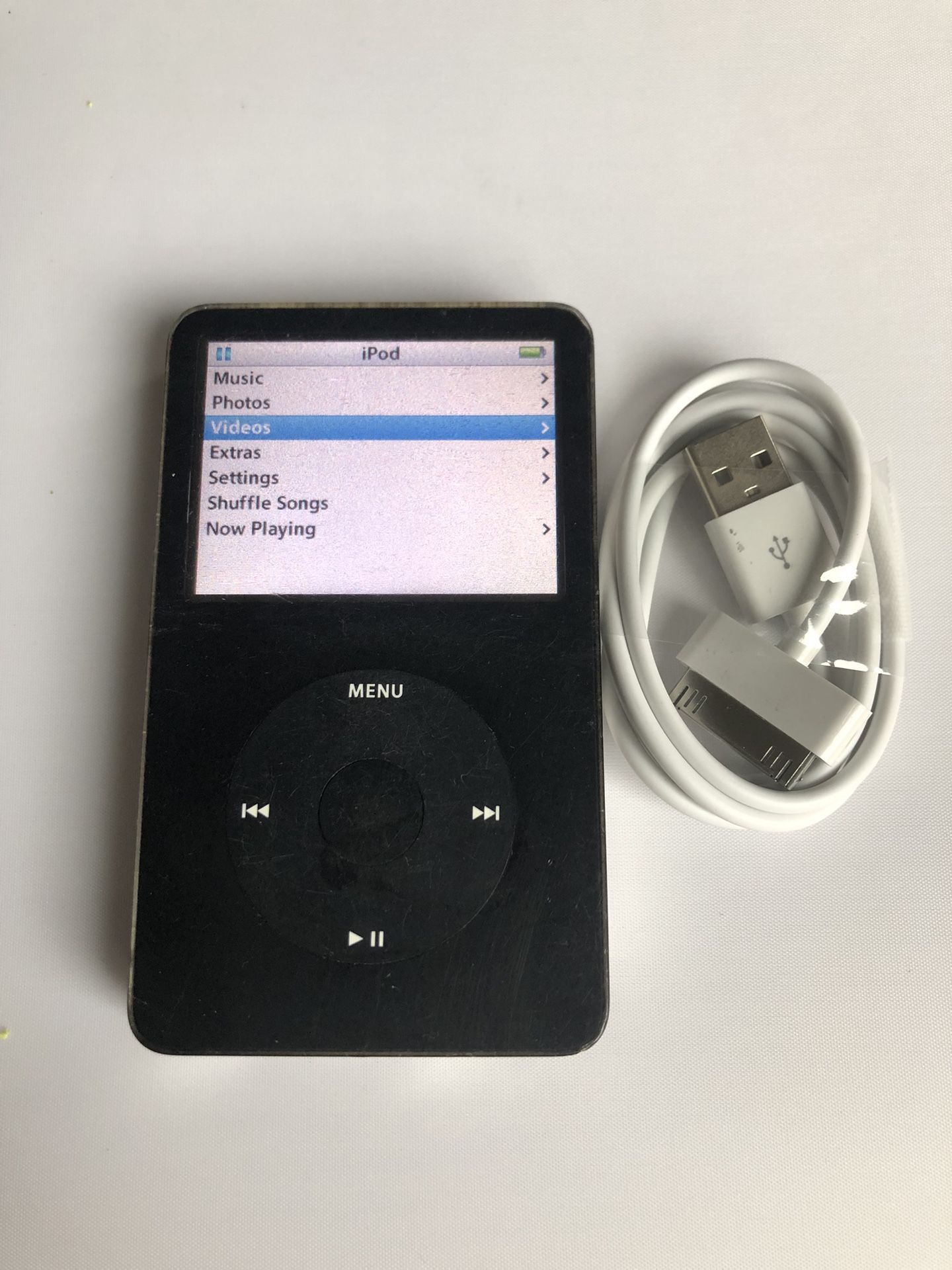 Apple iPod Classic ブラック 60ギガ Apple iPod Classic, 5th Gen, 60GB - Black (Renewed): Amazon