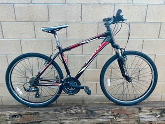 Giant Mountain Bike 🚵