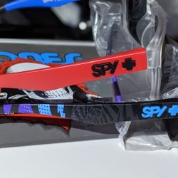 2 Pairs Of Sunglasses For$40