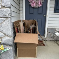 Free cardboard Boxes