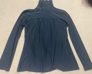 Susie in the City 90’s retro black long sleeve turtleneck