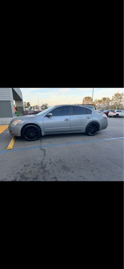 Nissan Altima