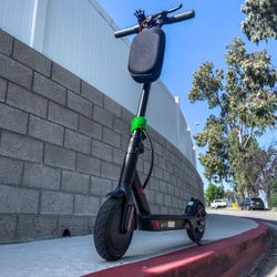 Electric scooter