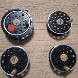Plunger Medalist Fly Reel, 1495 1/2, with 3 Spare Spools