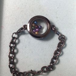 Locket Bracelet With 8 Mini Real Farmed Akoya Pearls
