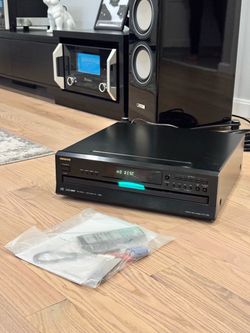 ONKYO DX-C390 6 disc Stereo cd changer player