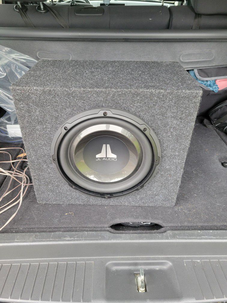 Amp And Subwoofer