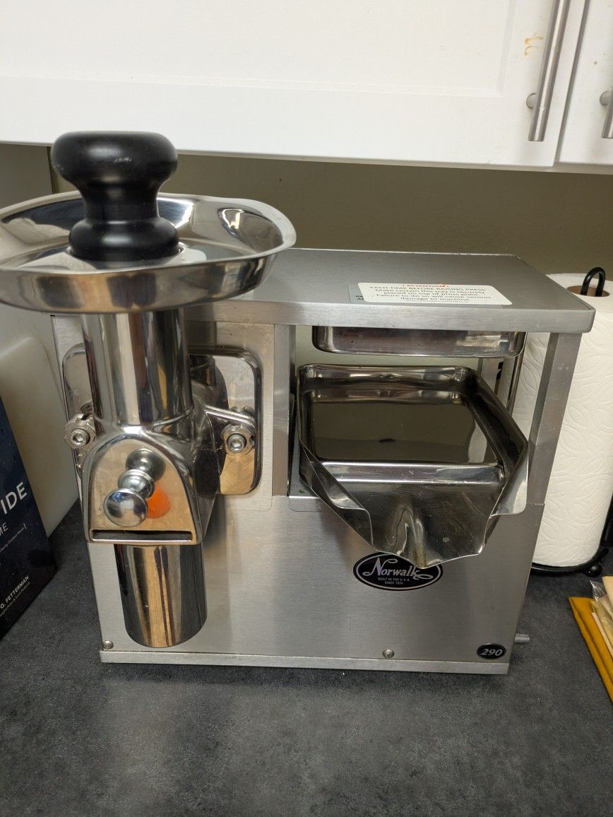 Norwalk juicer 290, image size:868x1156